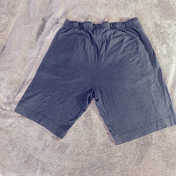 Calvin Klein relaxed lightweight sweatshorts size M color is denim blue & gray - Picture 3 of 3